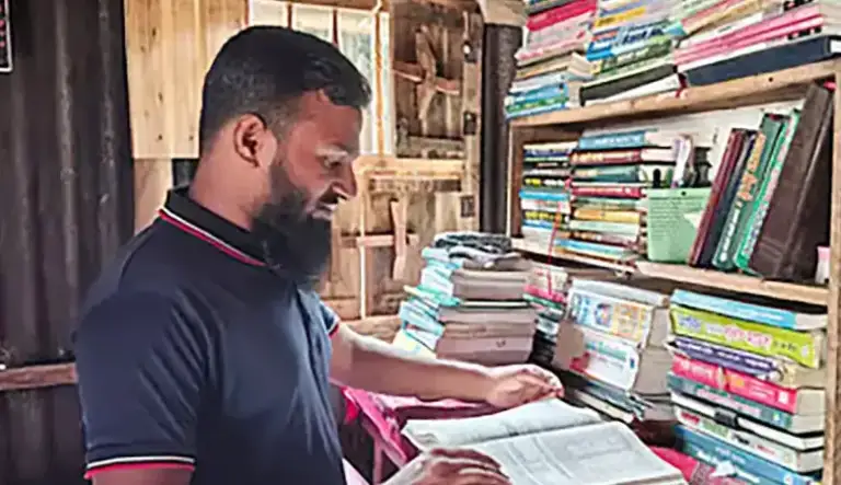 ইট ভেঙে, কৃষিকাজ করে পড়াশোনা, অবশেষে বিসিএস শিক্ষা ক্যাডারে আমিনুল
