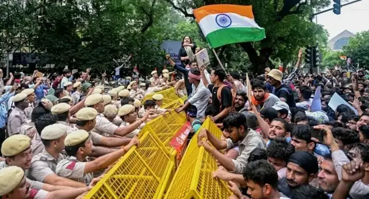 ‘পতনের দ্বারপ্রান্তে নরেন্দ্র মোদি’