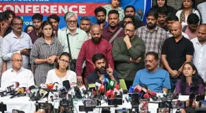 ককরোচ পার্টির পক্ষে রায় দিল্লি হাইকোর্টের