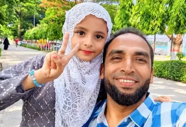পূজার ছুটিতে রাজশাহী যাওয়া হলো না, পথে প্রাণ গেল বাবা-মেয়ের