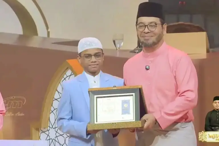 মালয়েশিয়ায় কোরআন প্রতিযোগিতায় প্রথম হাফেজ ইহতেশামুল হক হিরা