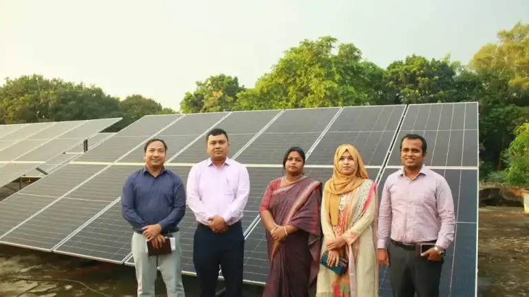 কুড়িগ্রাম জেলা প্রশাসনের ছাদে ৭২ সৌর প্যানেল, বিদ্যুৎ যাচ্ছে জাতীয় গ্রিডে