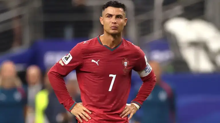 জাতীয় দলের শিবির ছাড়ায় বিপাকে রোনালদো, শাস্তি হতে পারে তিন মাসের নির্বাসন
