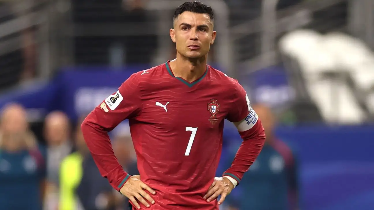 জাতীয় দলের শিবির ছাড়ায় বিপাকে রোনালদো, শাস্তি হতে পারে তিন মাসের নির্বাসন