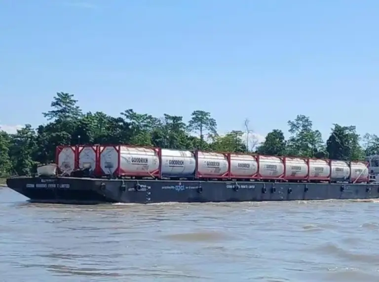 ৭০ বছর পর প্রথমবার আসাম থেকে বাংলাদেশে সরাসরি পণ্য পরিবহন