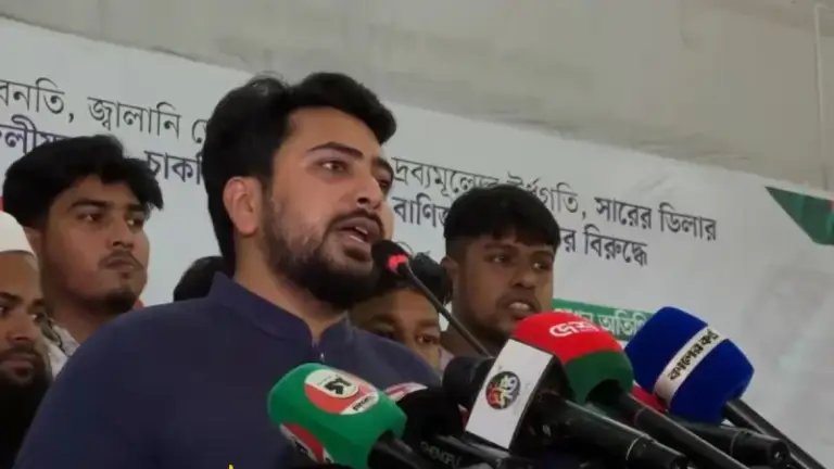 ‘ছাত্রদের আত্মত্যাগেই তারেক রহমানের দেশে ফেরা’, মন্তব্য নাহিদ ইসলামের