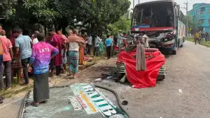 ময়মনসিংহে বাসের চা’পায় অটোরিকশার ৭ আরোহী নিহ’ত